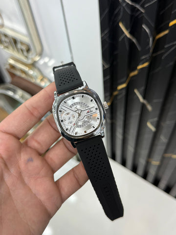 Hervi Pulsation Suare Dial Premium Build